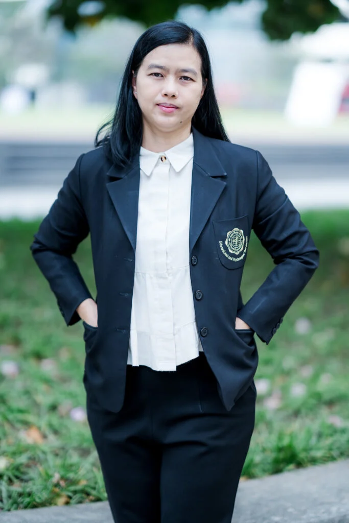 นางวรรณฤดี สว่างงามวงศ์ – นักวิชาการศึกษาชำนาญการ